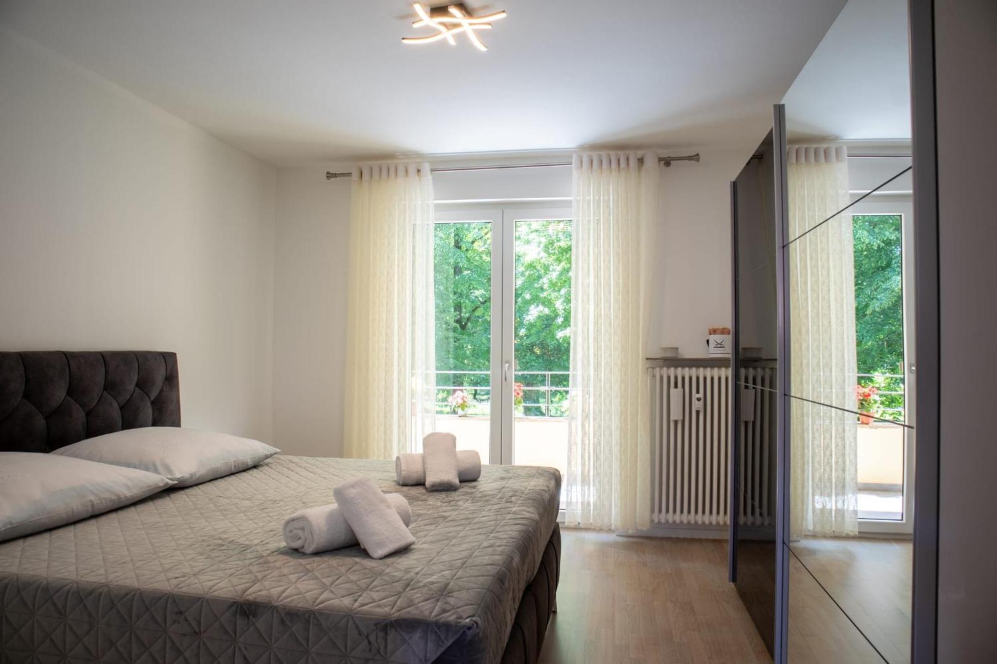 Mega Lux Apartment Esslingen am Neckar Extérieur photo